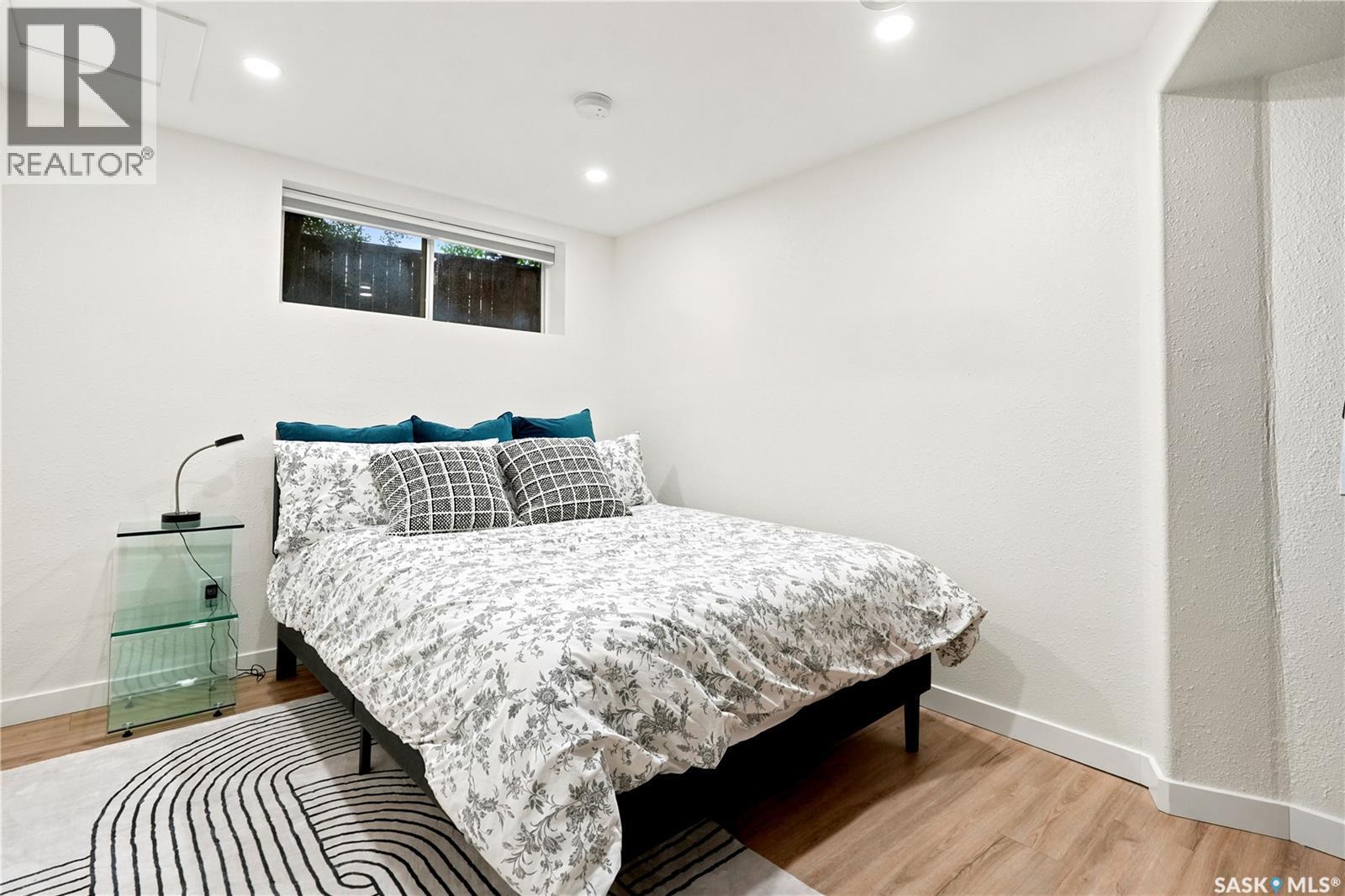 306 Valleyview Boulevard, Caronport, SK - Indoor Photo Showing Bedroom