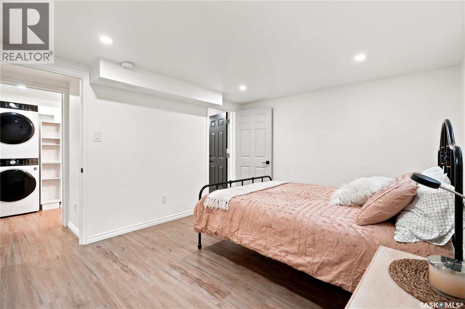 306 Valleyview Boulevard, Caronport, SK - Indoor Photo Showing Bedroom
