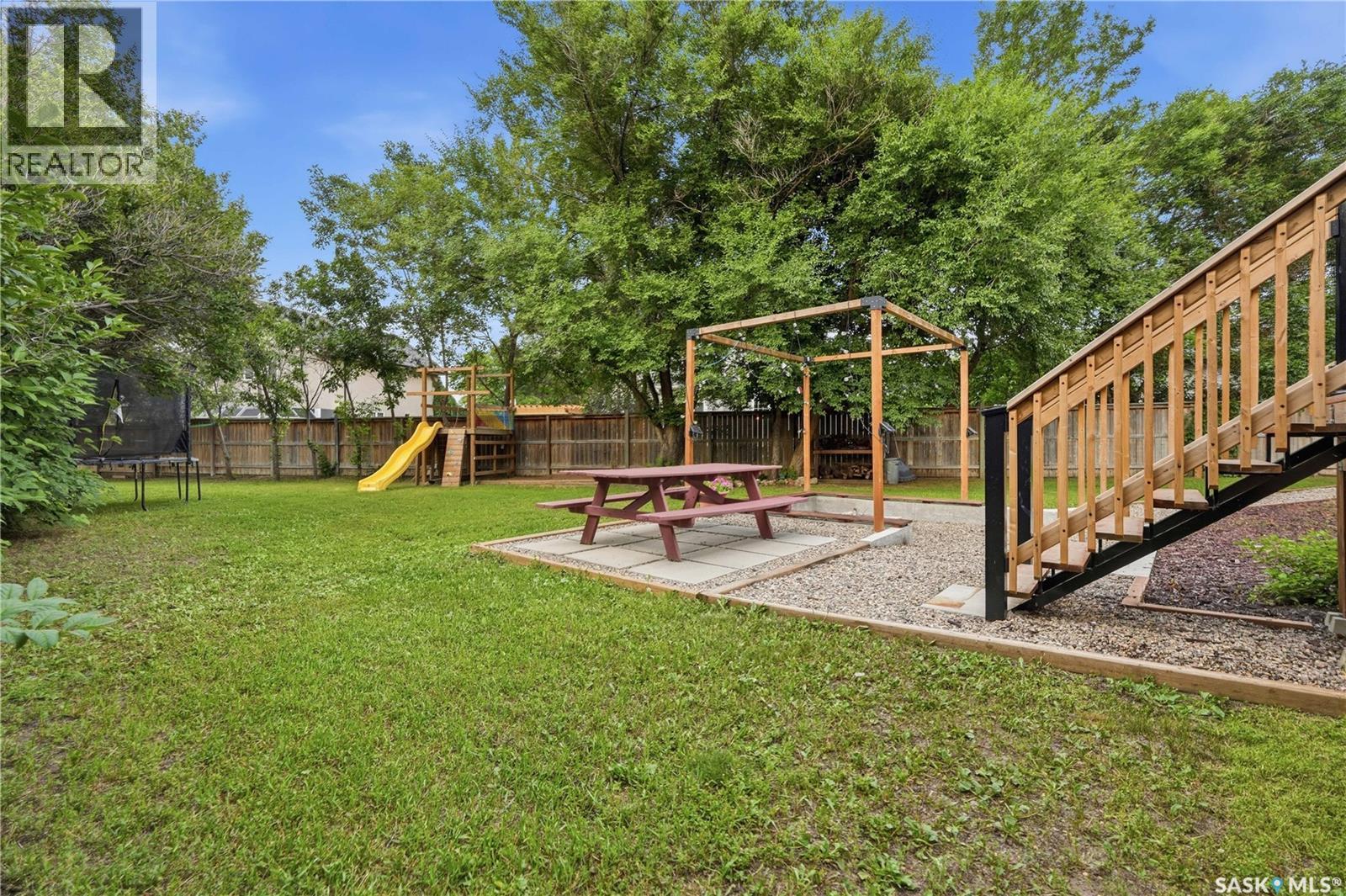 306 Valleyview Boulevard, Caronport, SK - Outdoor