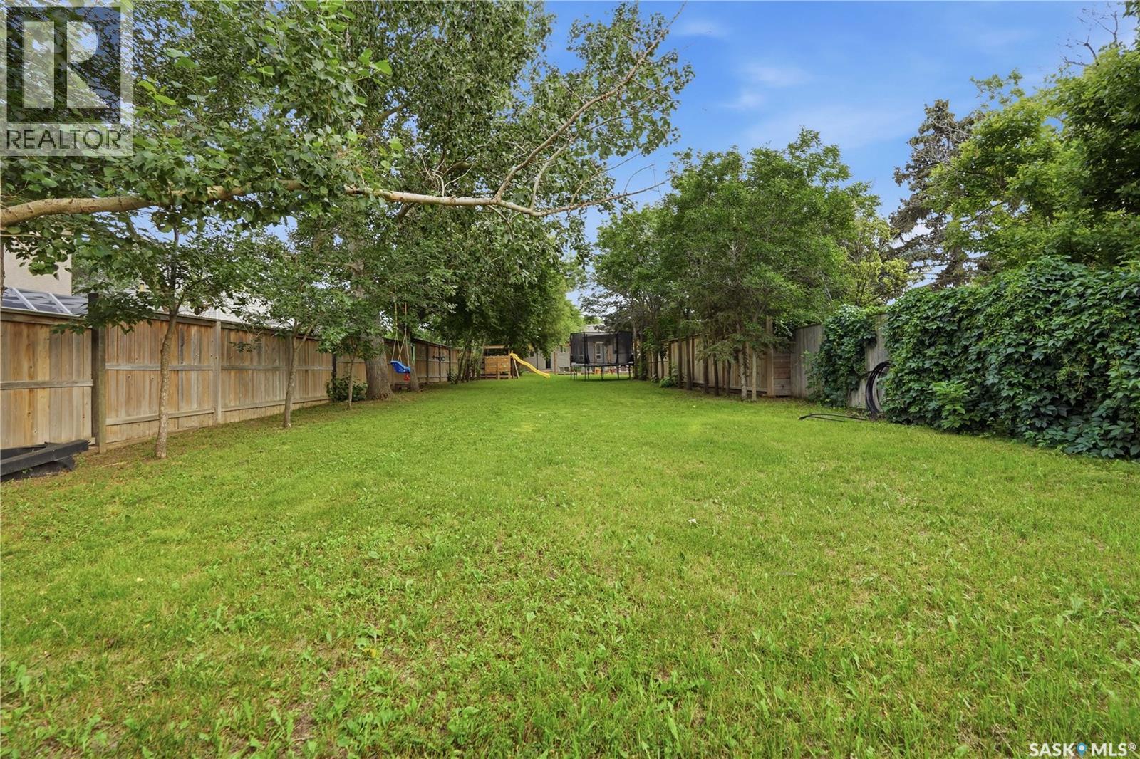 306 Valleyview Boulevard, Caronport, SK - Outdoor With Backyard