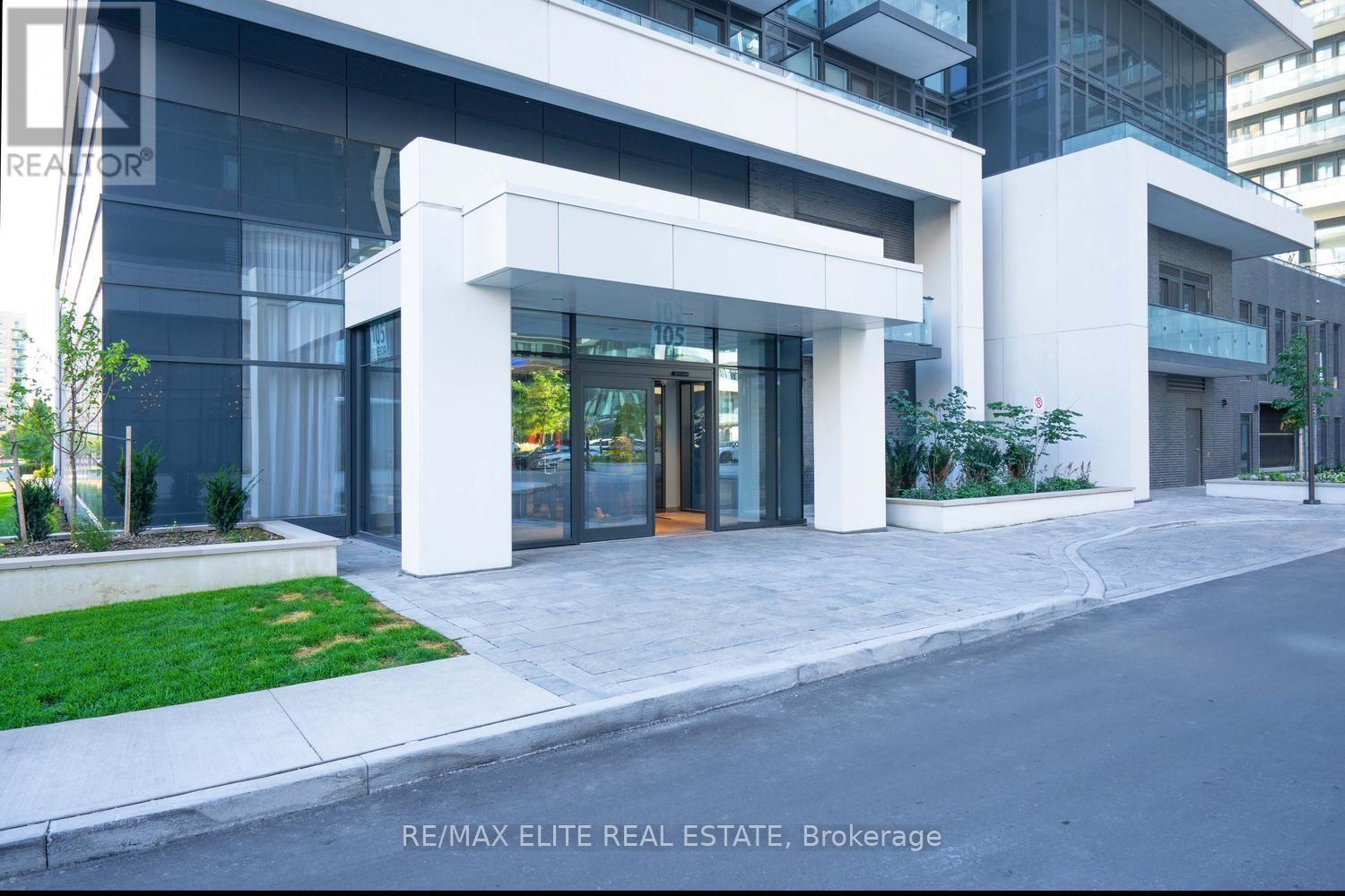 Ph 10 - 105 Oneida Crescent, Richmond Hill, ON - Outdoor