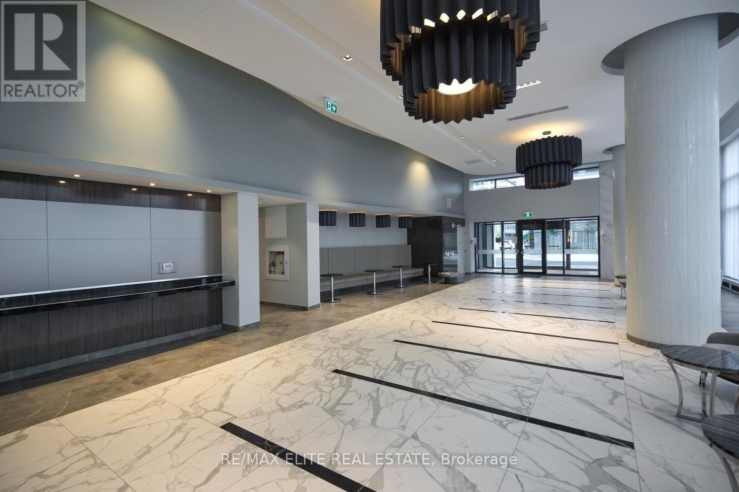 Ph 10 - 105 Oneida Crescent, Richmond Hill, ON - Indoor