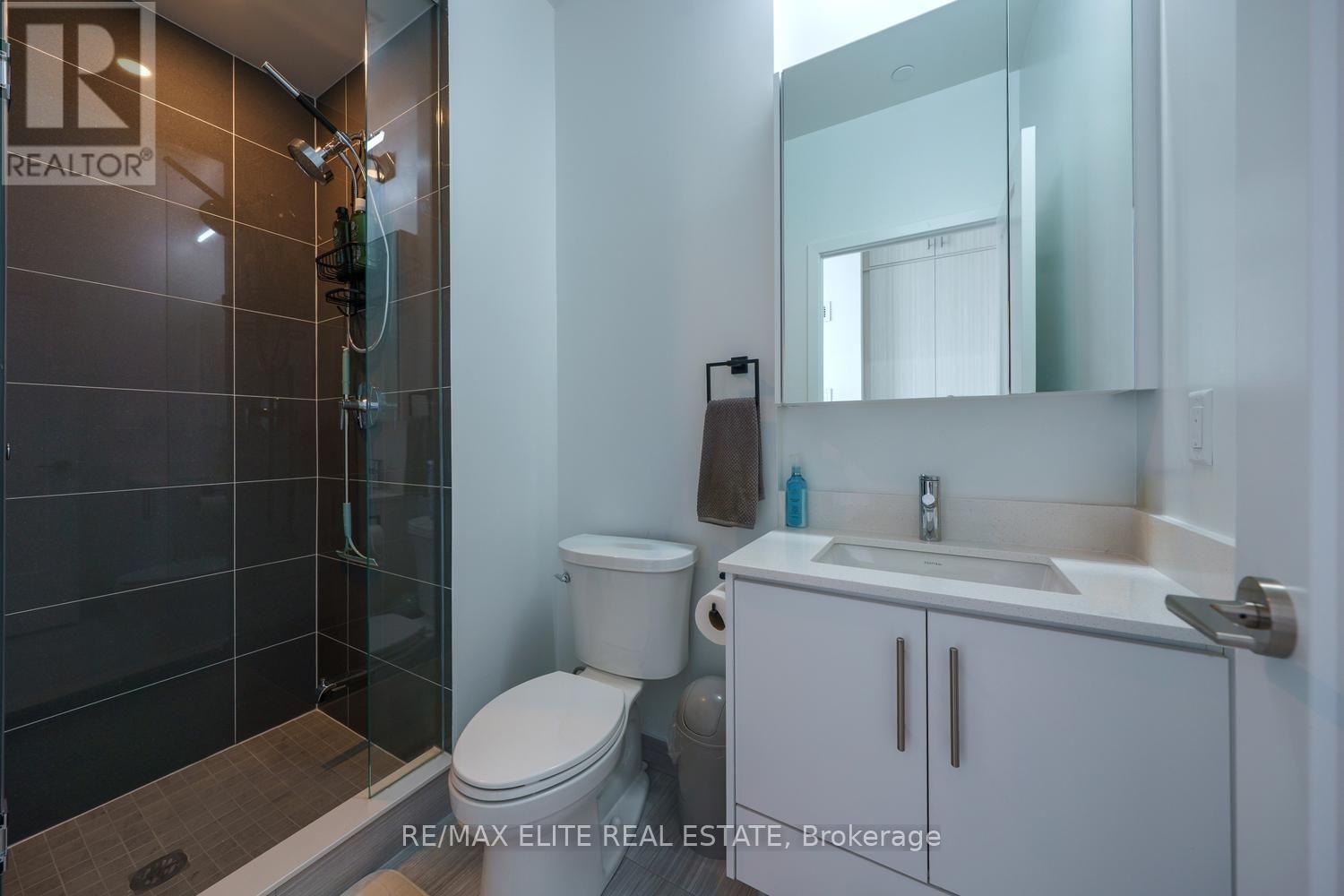 Ph 10 - 105 Oneida Crescent, Richmond Hill, ON - Indoor Photo Showing Bathroom