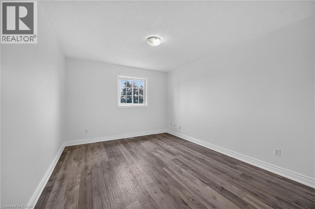 21 Springgarden Crescent, Hamilton, ON - Indoor Photo Showing Other Room