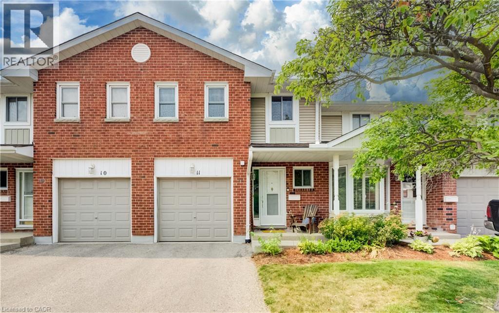 210 Highland Crescent Unit# 11, Kitchener, ON - Outdoor With Facade