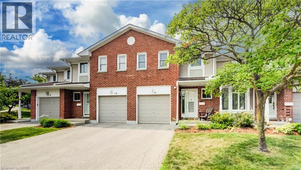 210 Highland Crescent Unit# 11, Kitchener, ON - Outdoor With Facade