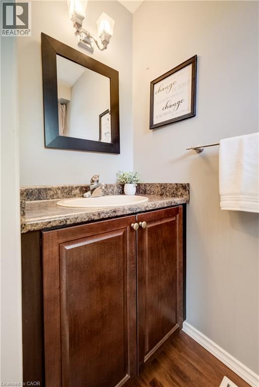 210 Highland Crescent Unit# 11, Kitchener, ON - Indoor Photo Showing Bathroom
