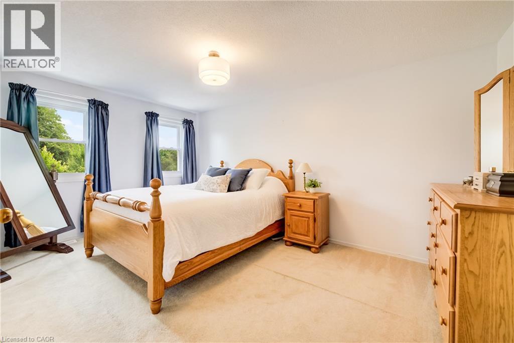 210 Highland Crescent Unit# 11, Kitchener, ON - Indoor Photo Showing Bedroom
