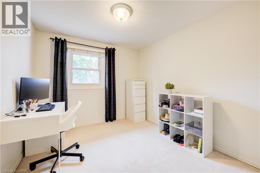 210 Highland Crescent Unit# 11, Kitchener, ON - Indoor Photo Showing Office