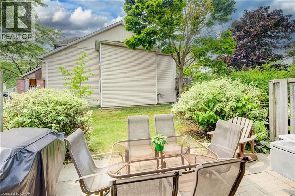 210 Highland Crescent Unit# 11, Kitchener, ON - Outdoor With Deck Patio Veranda With Exterior