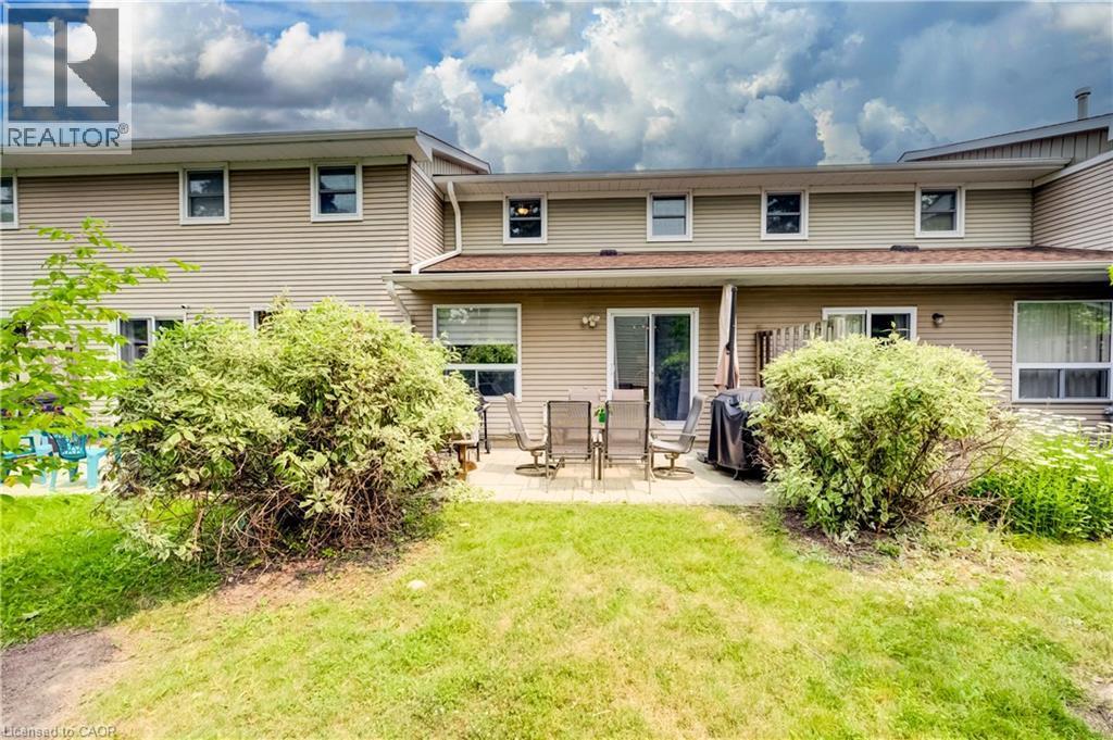 210 Highland Crescent Unit# 11, Kitchener, ON - Outdoor With Deck Patio Veranda