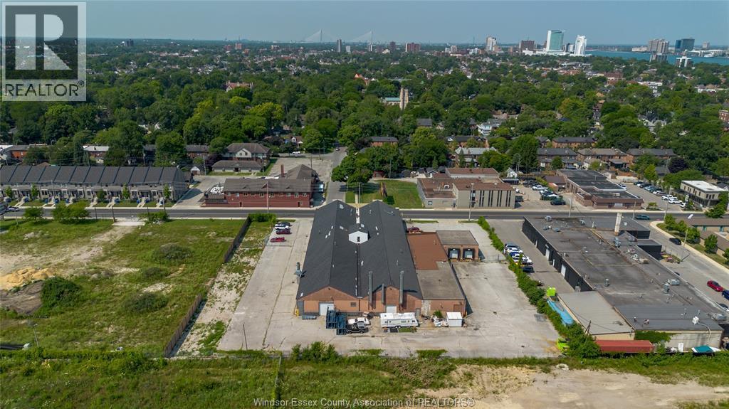 890 Walker Road, Windsor, ON