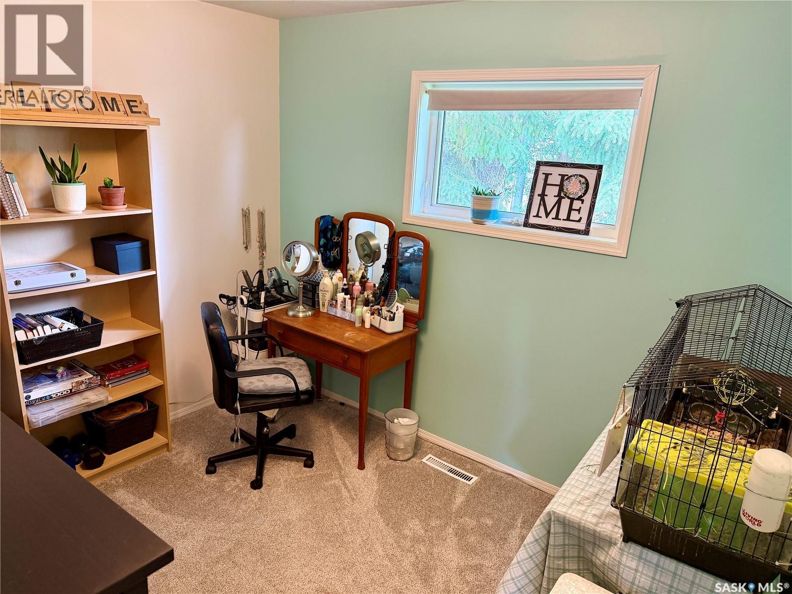 41 Campbell Place, Clavet, SK - Indoor Photo Showing Other Room