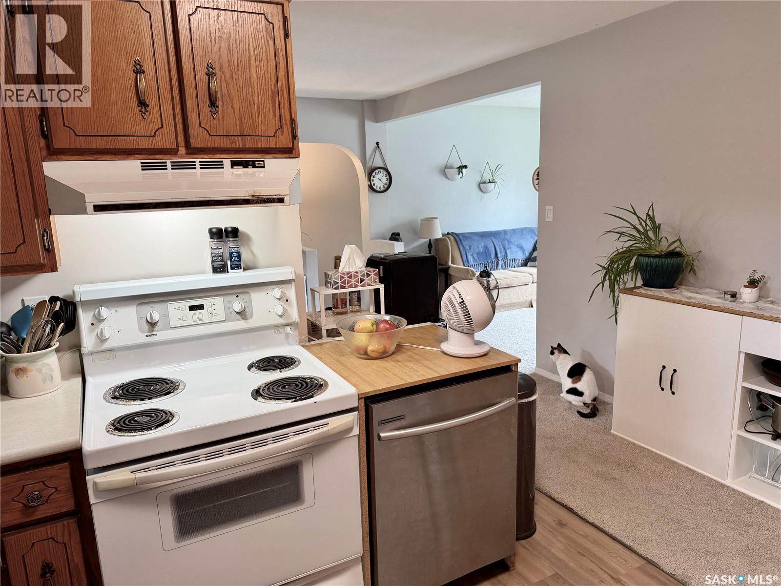 41 Campbell Place, Clavet, SK - Indoor Photo Showing Kitchen
