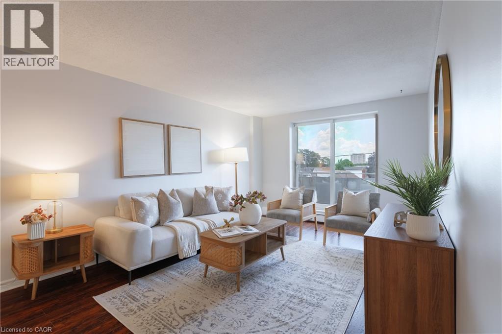 893 Concession Street Unit# 202, Hamilton, ON - Indoor Photo Showing Living Room