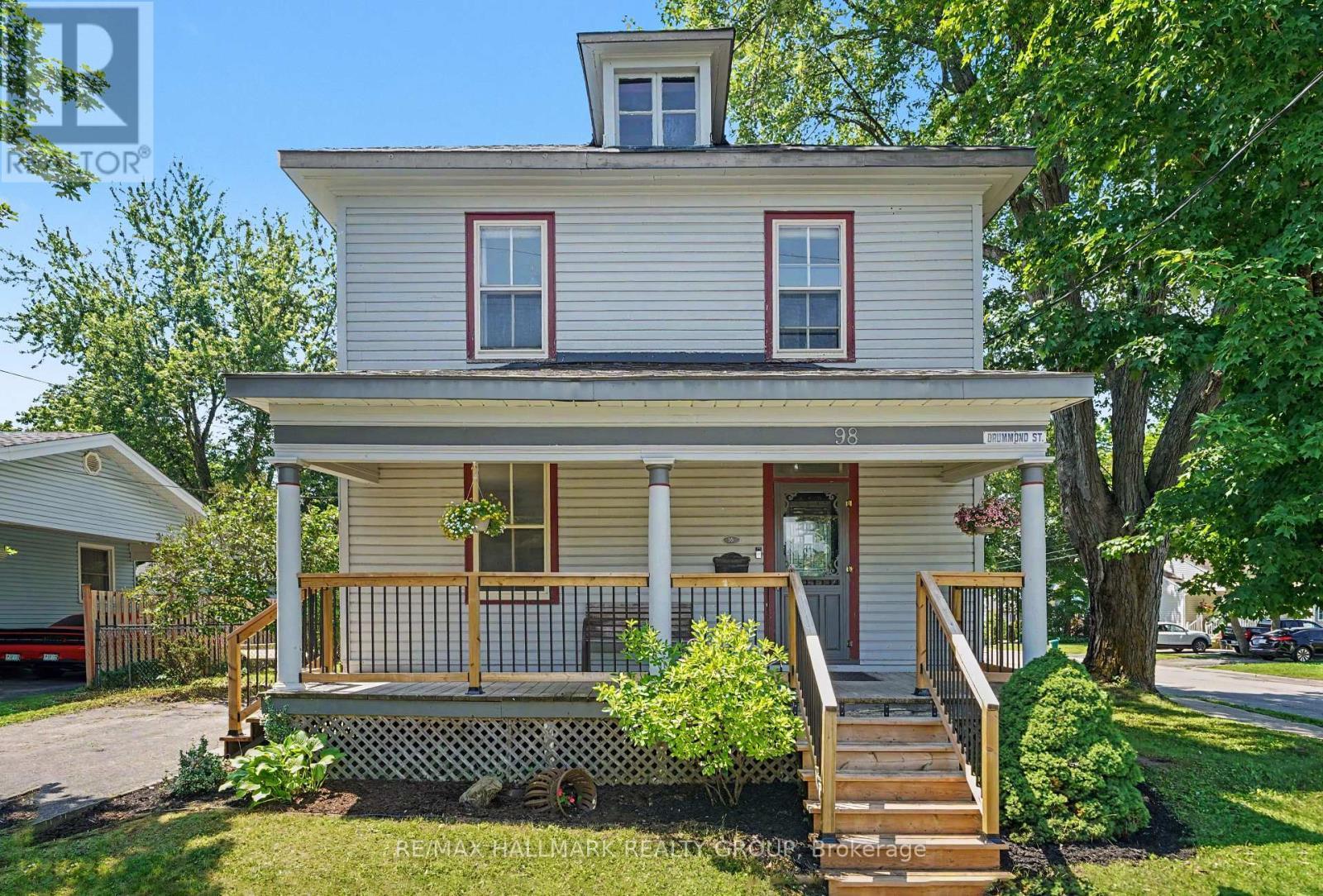 98 Drummond Street E, Perth, ON - Outdoor With Deck Patio Veranda