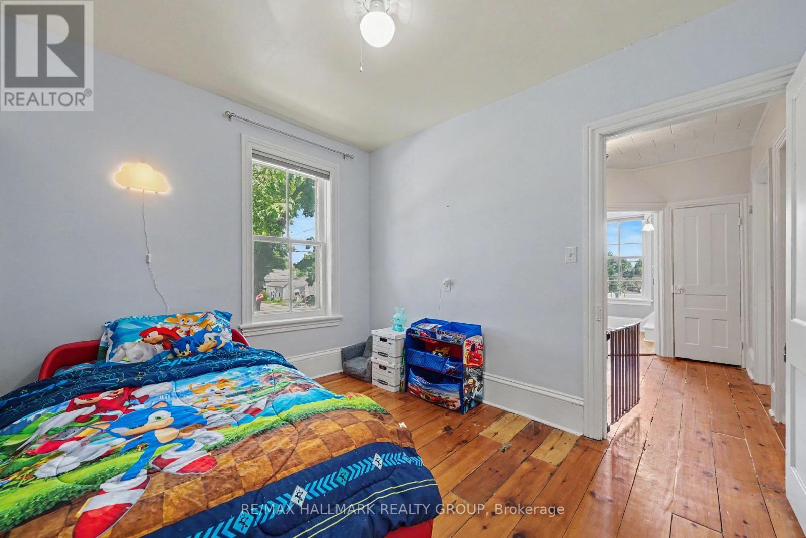 98 Drummond Street E, Perth, ON - Indoor Photo Showing Bedroom