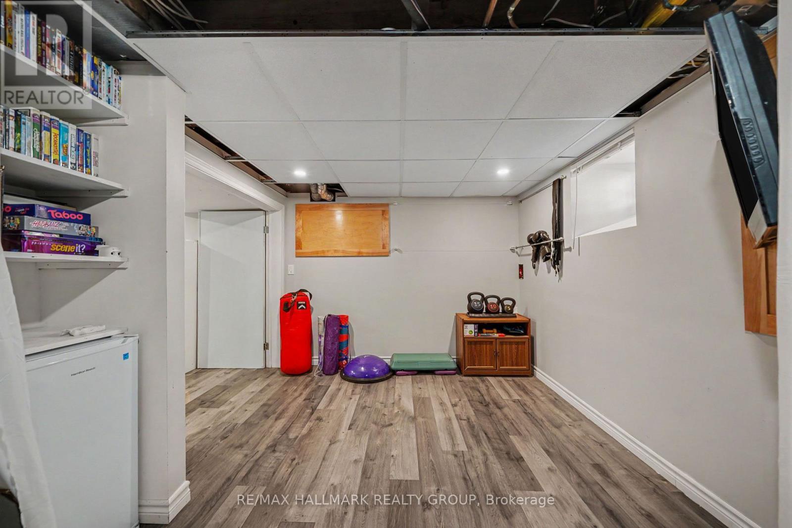 98 Drummond Street E, Perth, ON - Indoor