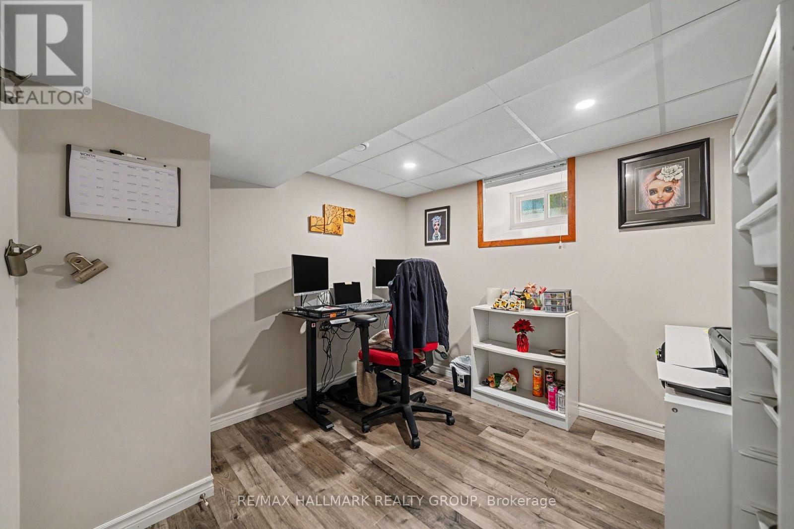98 Drummond Street E, Perth, ON - Indoor