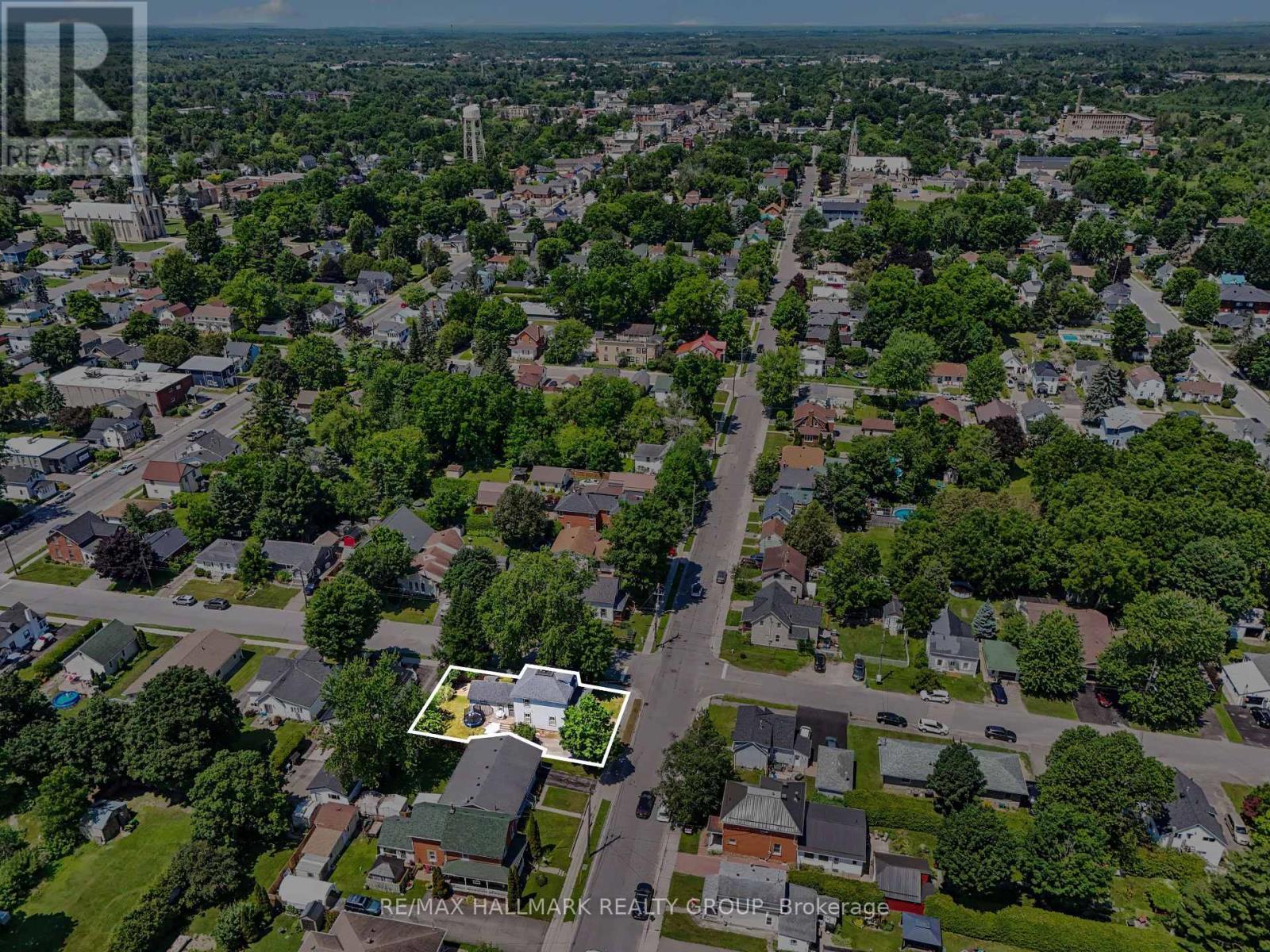 98 Drummond Street E, Perth, ON - Outdoor With View
