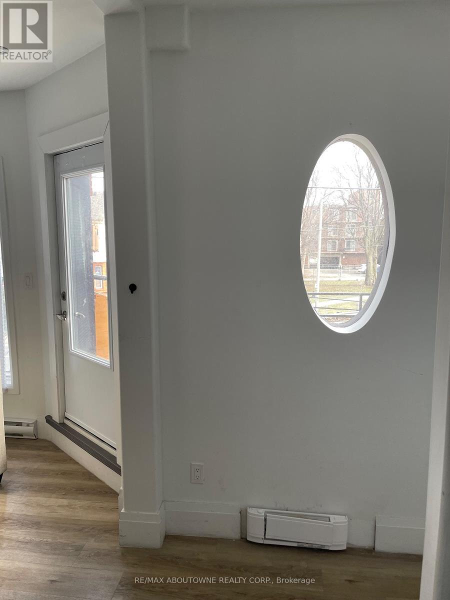 66 Wellington Street S, Hamilton, ON - Indoor Photo Showing Other Room