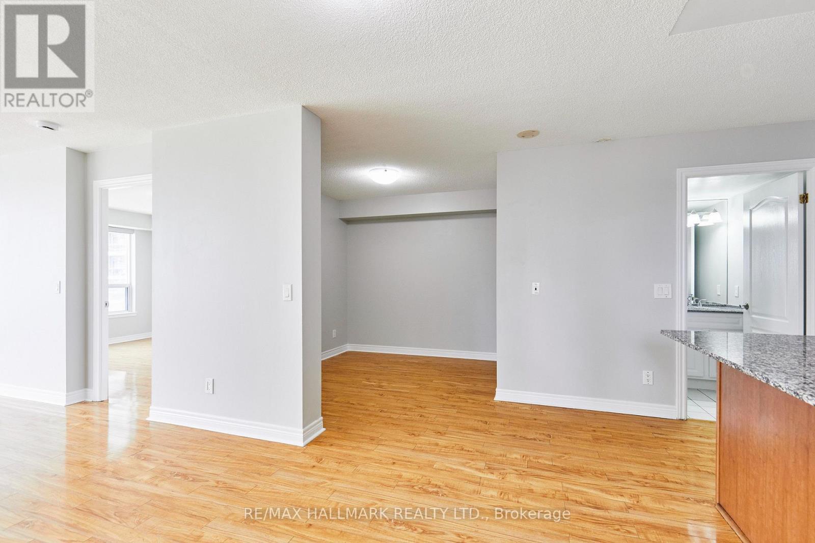 307 - 60 Disera Drive, Vaughan, ON - Indoor