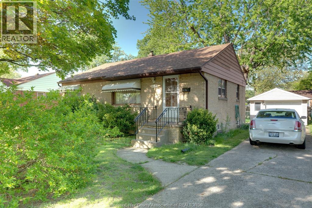 3256 Dominion Boulevard, Windsor, ON - Outdoor