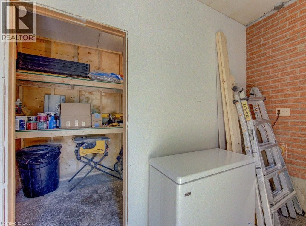 Mudroom entrance to basement (unit 2) and storage - 136 Dunsmere Drive, Kitchener, ON - Indoor