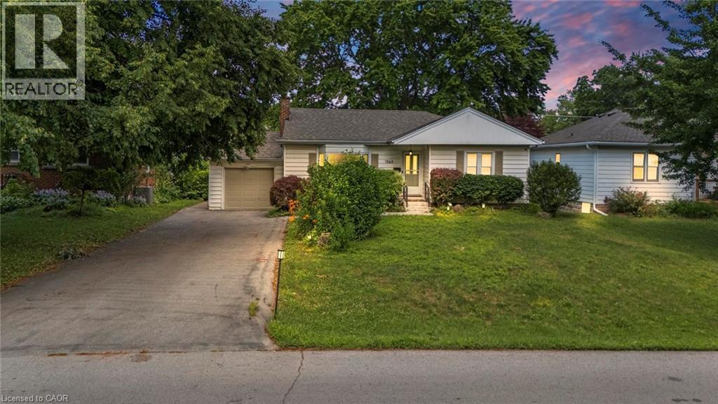 Front house - 1063 Joan Drive, Burlington, ON - Outdoor