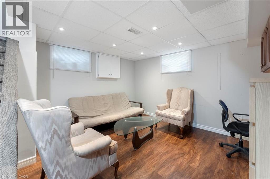 1063 Joan Drive, Burlington, ON - Indoor Photo Showing Basement