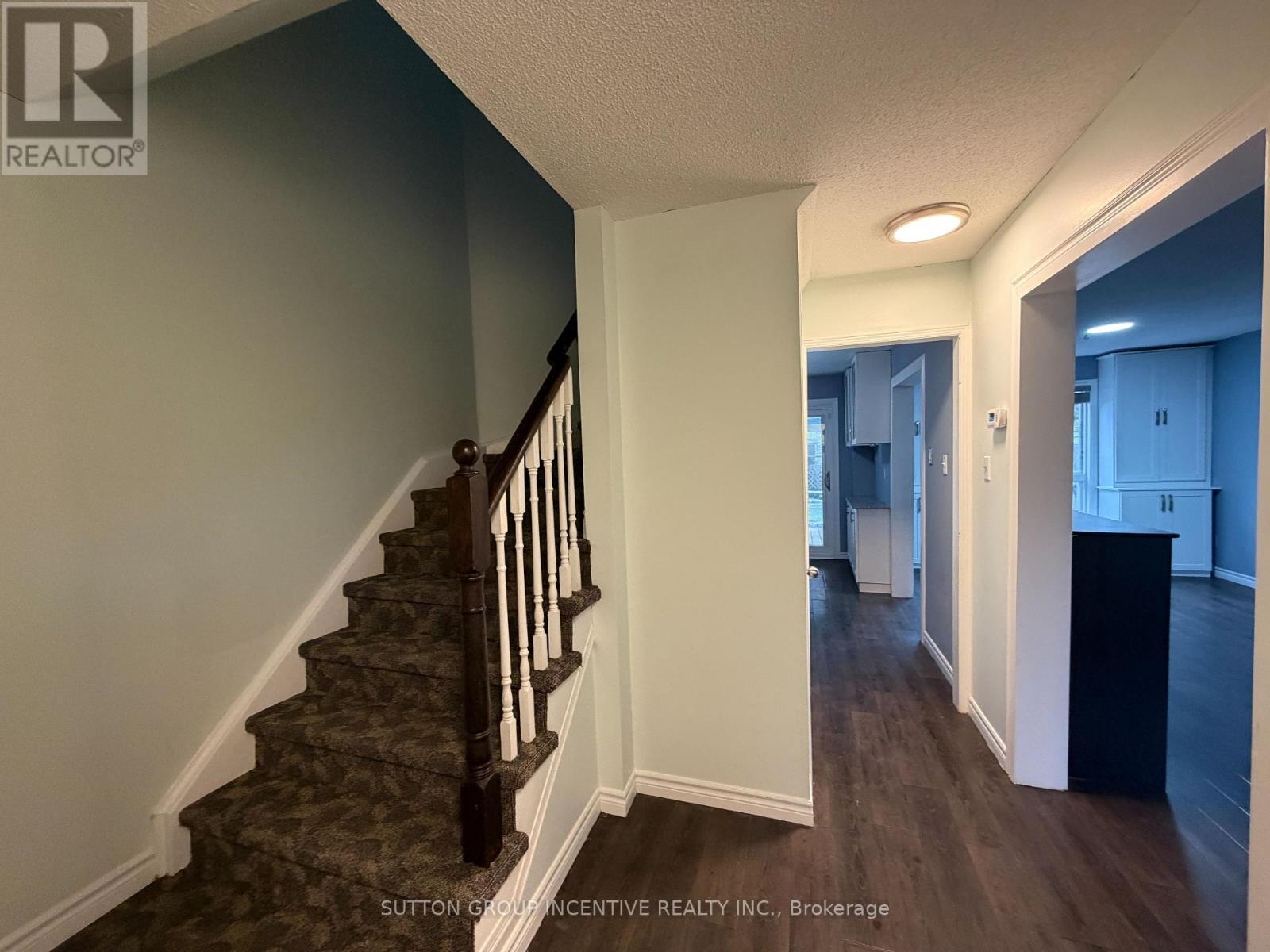 90 Moon Drive, Barrie, ON - Indoor Photo Showing Other Room