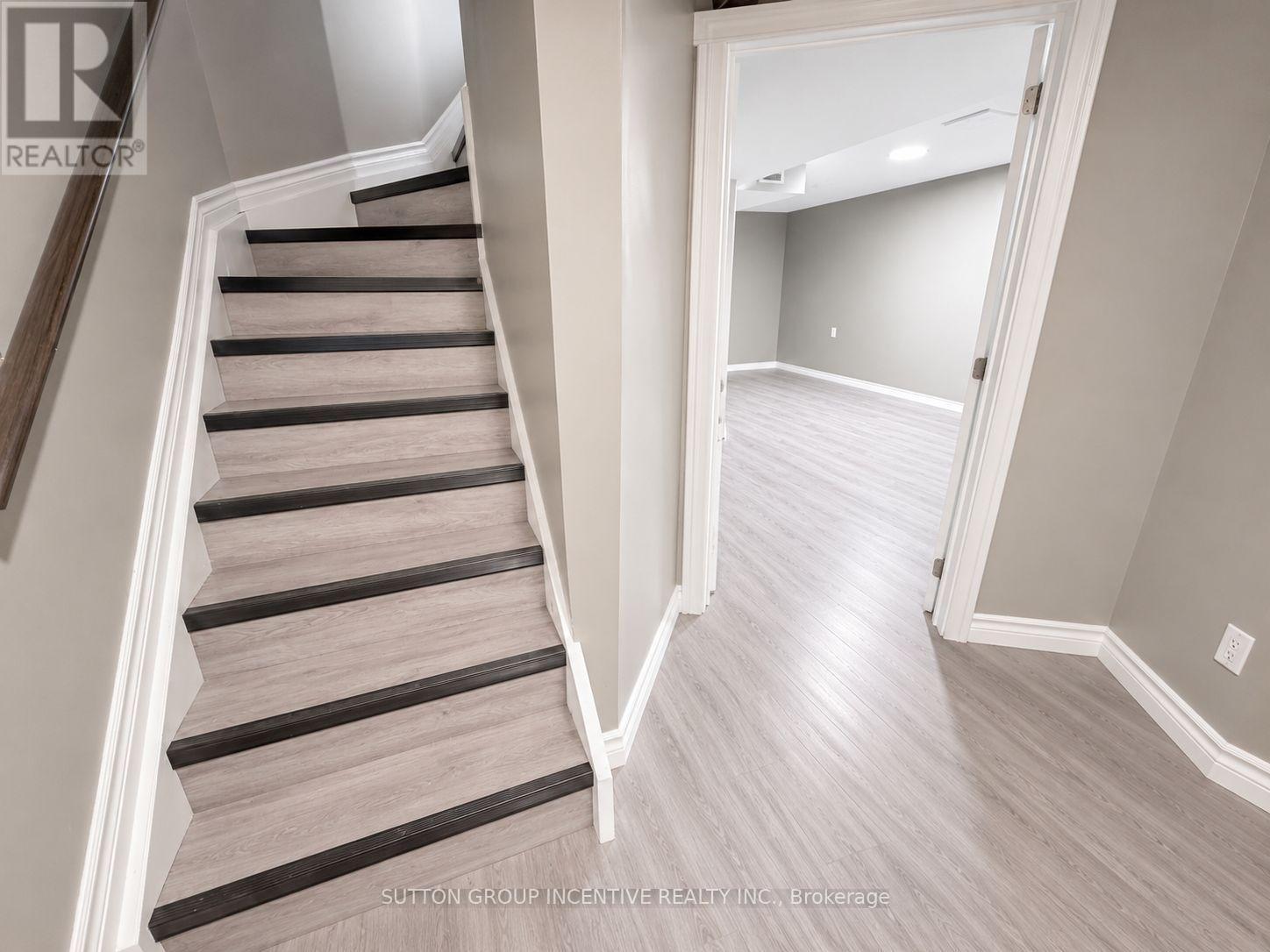 90 Moon Drive, Barrie, ON - Indoor Photo Showing Other Room