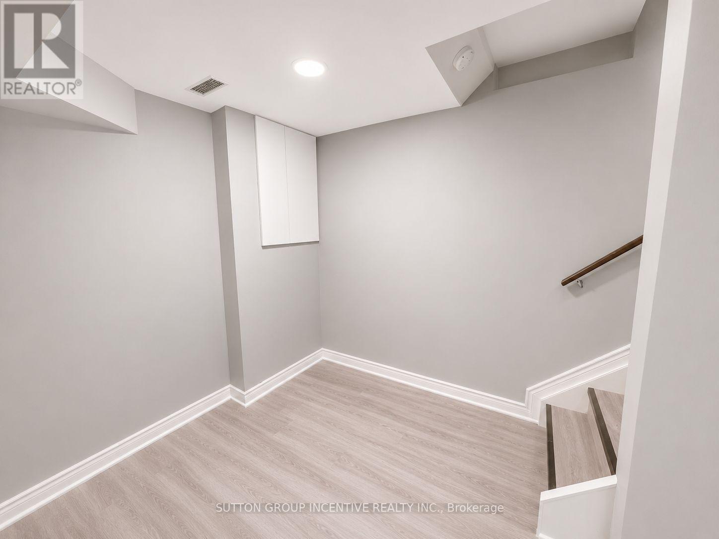 90 Moon Drive, Barrie, ON - Indoor Photo Showing Other Room