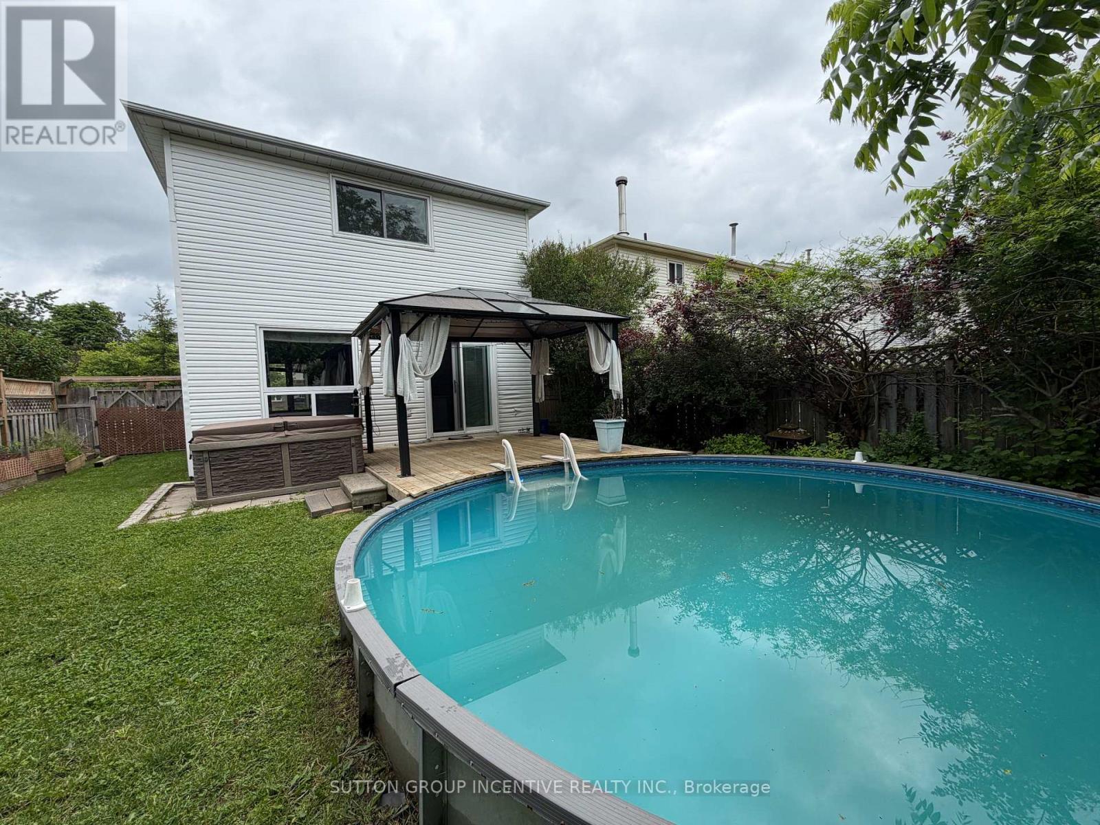 90 Moon Drive, Barrie, ON - Outdoor With Above Ground Pool