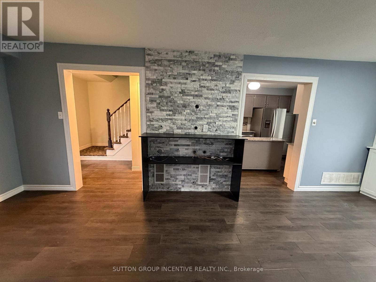 90 Moon Drive, Barrie, ON - Indoor Photo Showing Other Room
