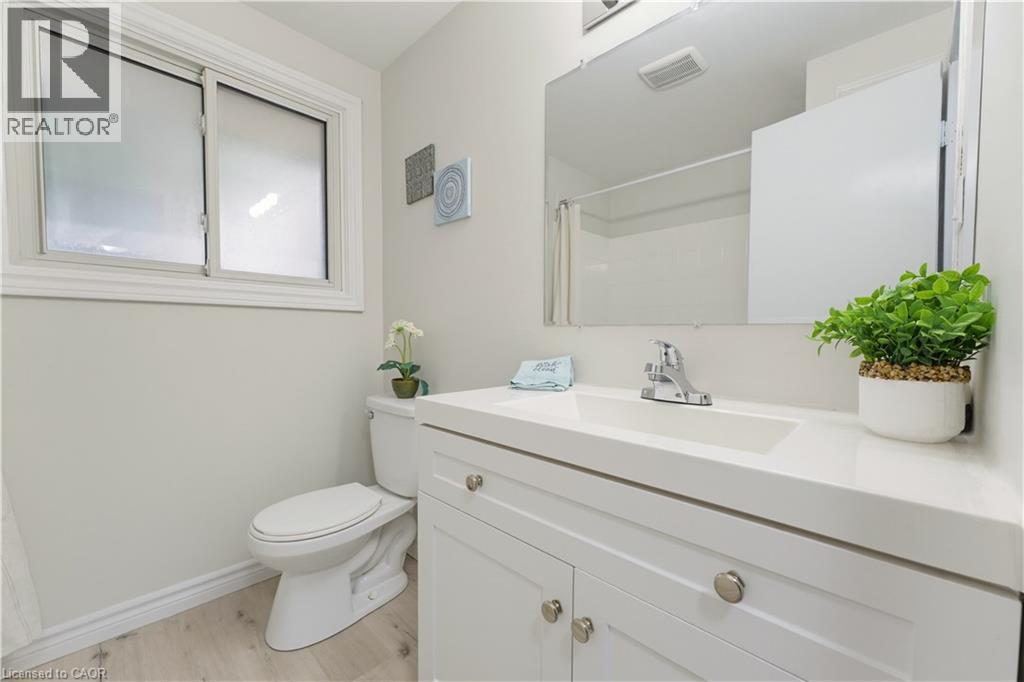 61 Balfour Crescent, Kitchener, ON - Indoor Photo Showing Bathroom