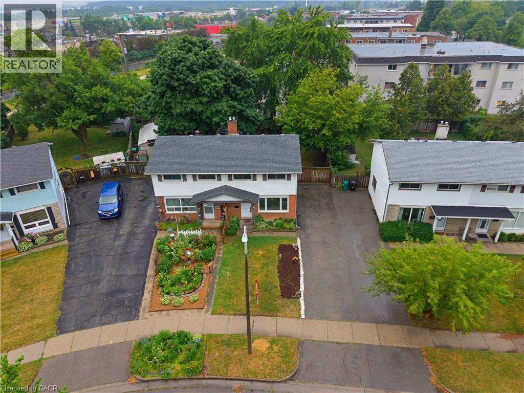 61 Balfour Crescent, Kitchener, ON - Outdoor