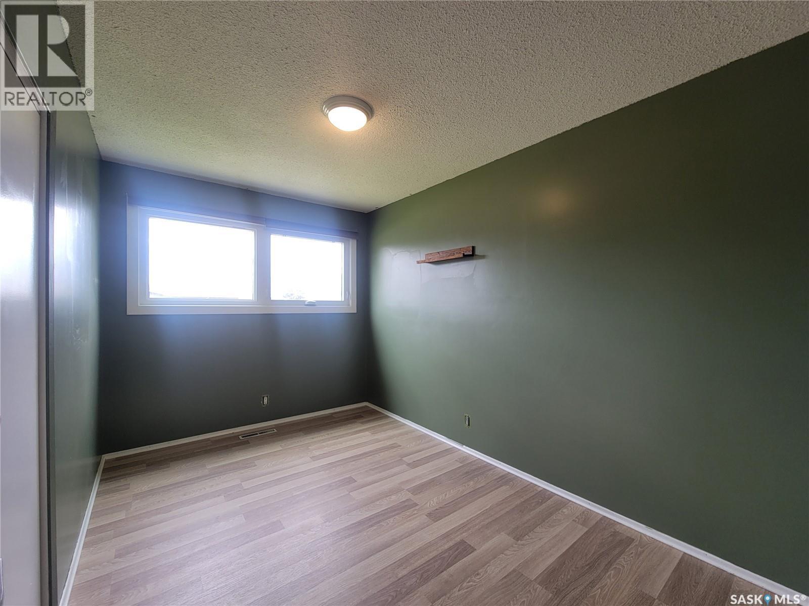 5107 Leader Street, Macklin, SK - Indoor Photo Showing Other Room