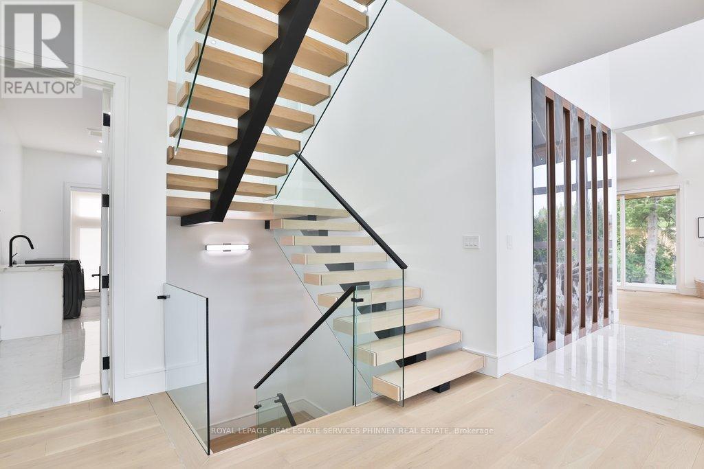 1143 Kane Road, Mississauga, ON - Indoor Photo Showing Other Room