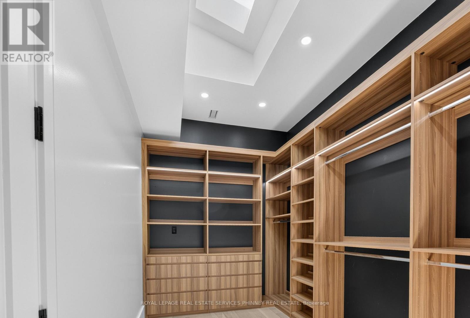 1143 Kane Road, Mississauga, ON - Indoor