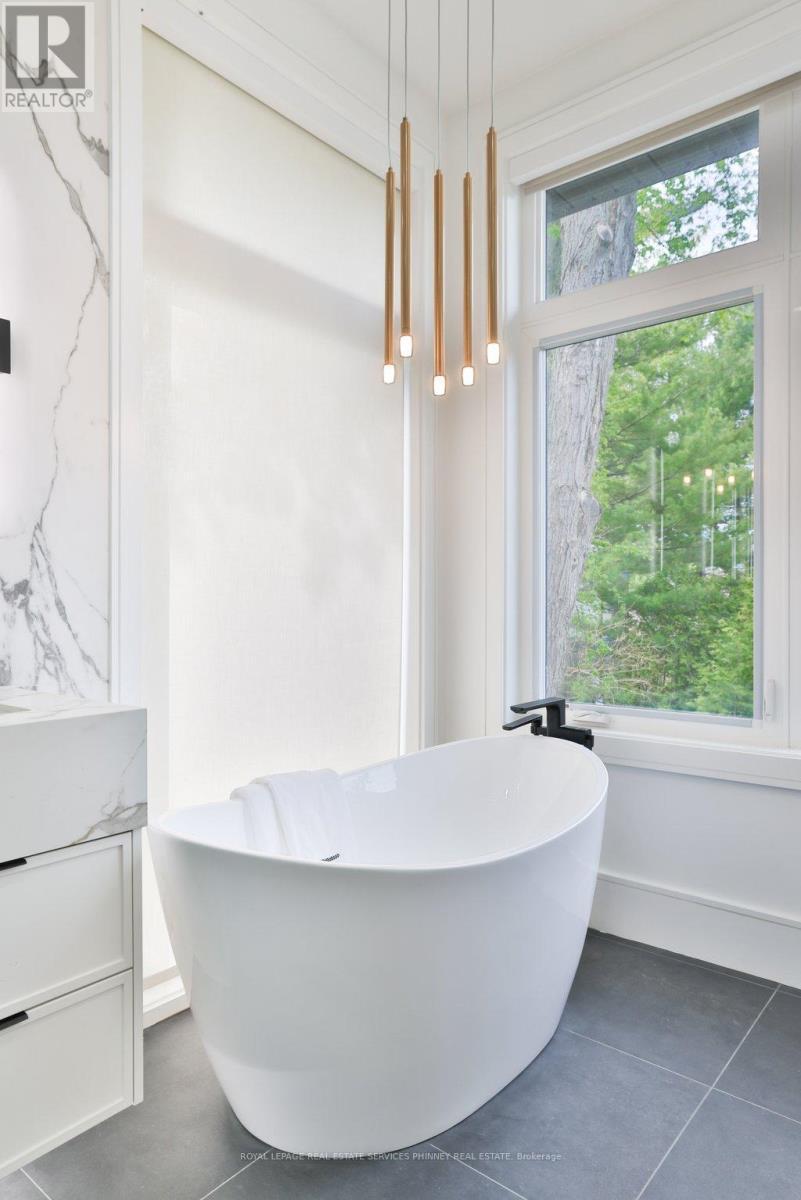 1143 Kane Road, Mississauga, ON - Indoor