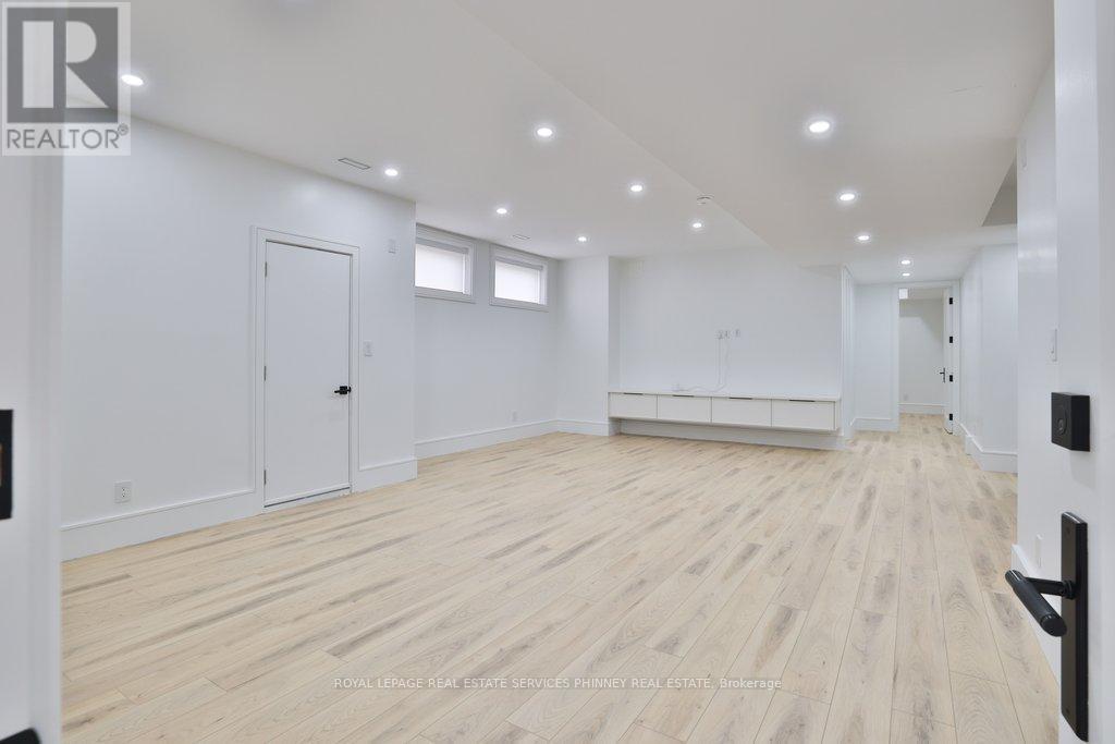 1143 Kane Road, Mississauga, ON - Indoor Photo Showing Other Room