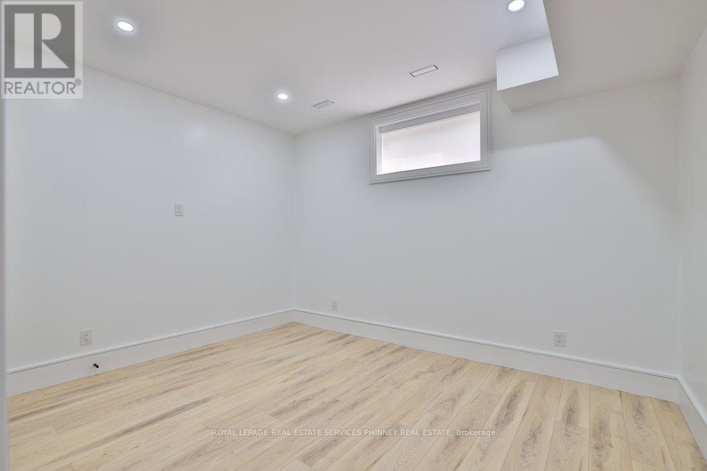 1143 Kane Road, Mississauga, ON - Indoor Photo Showing Other Room