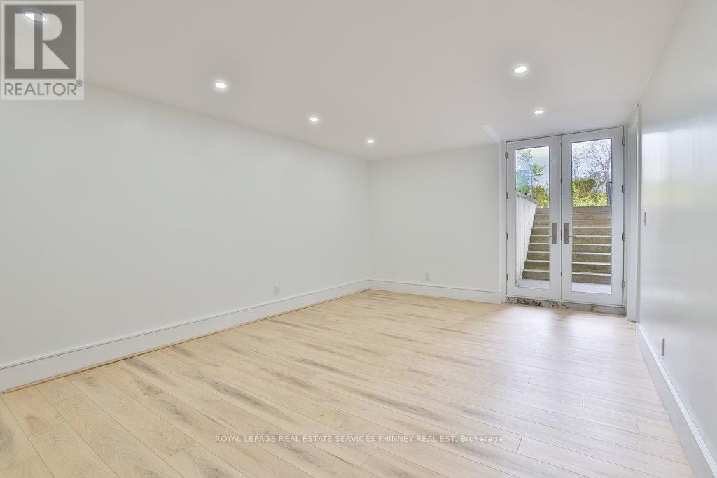1143 Kane Road, Mississauga, ON - Indoor Photo Showing Other Room