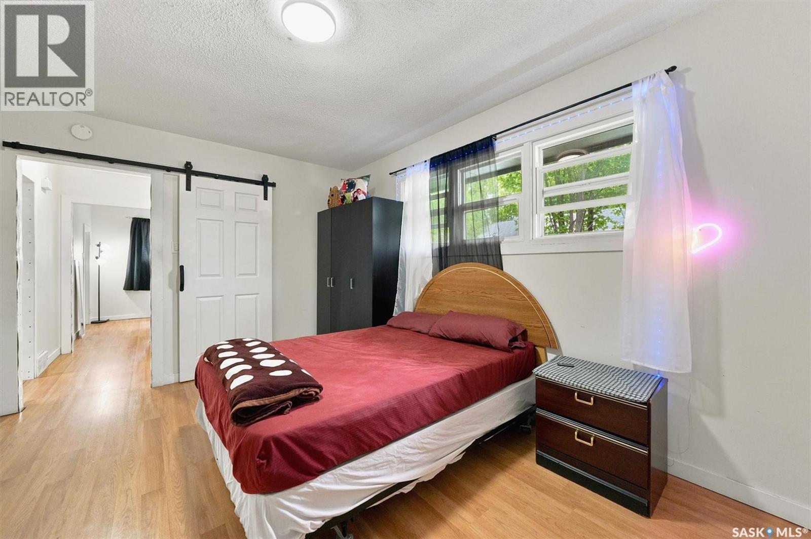 1709 2Nd Avenue N, Saskatoon, SK - Indoor Photo Showing Bedroom