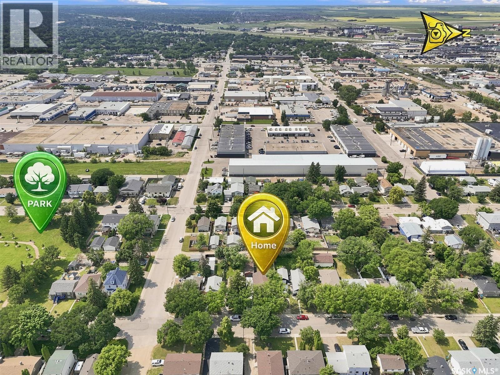 1709 2Nd Avenue N, Saskatoon, SK - Outdoor With View