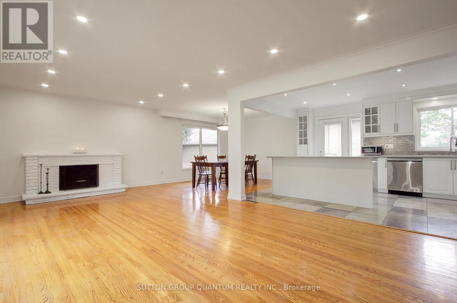3456 Riverspray Crescent, Mississauga, ON - Indoor