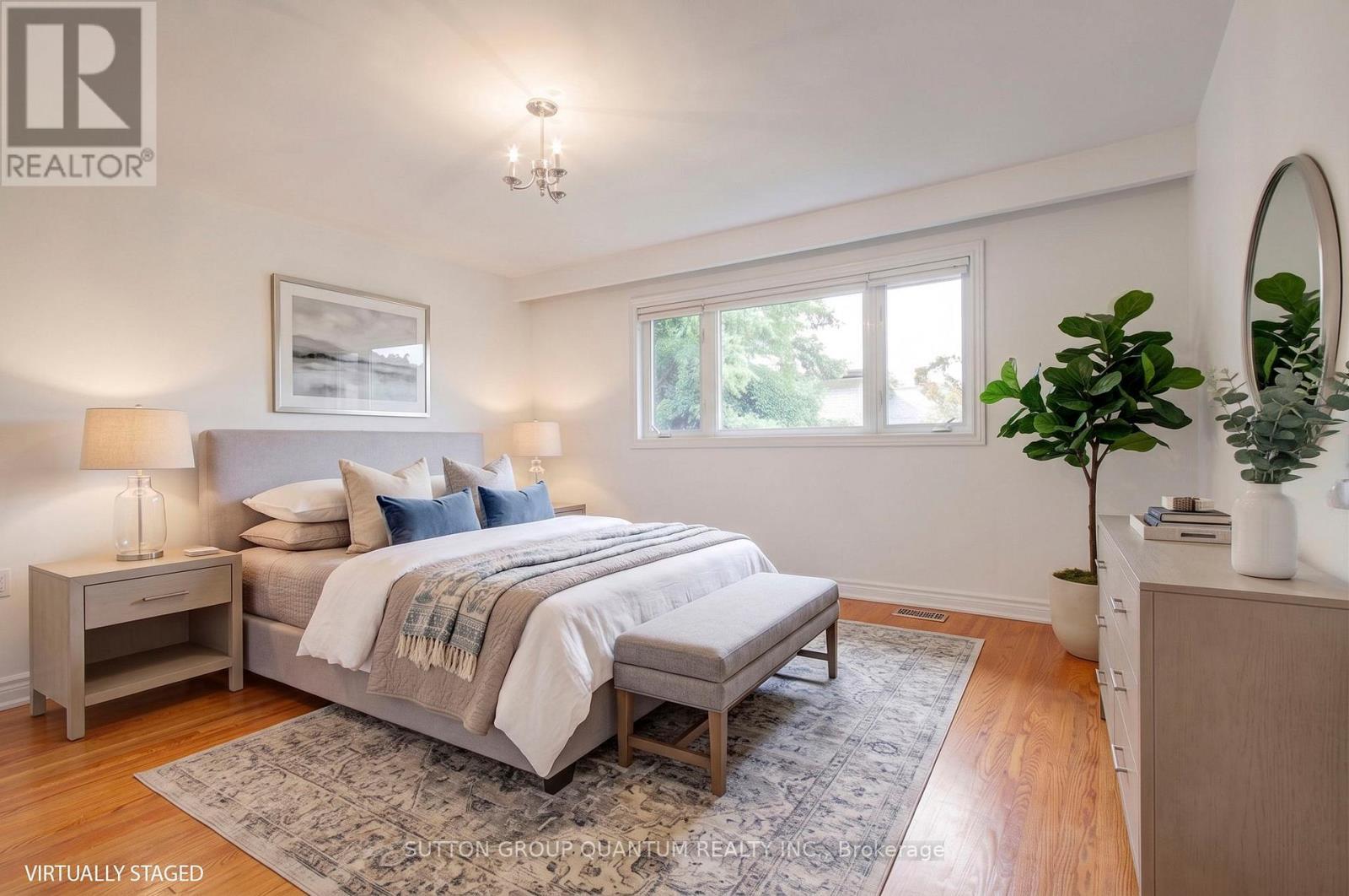 3456 Riverspray Crescent, Mississauga, ON - Indoor Photo Showing Bedroom