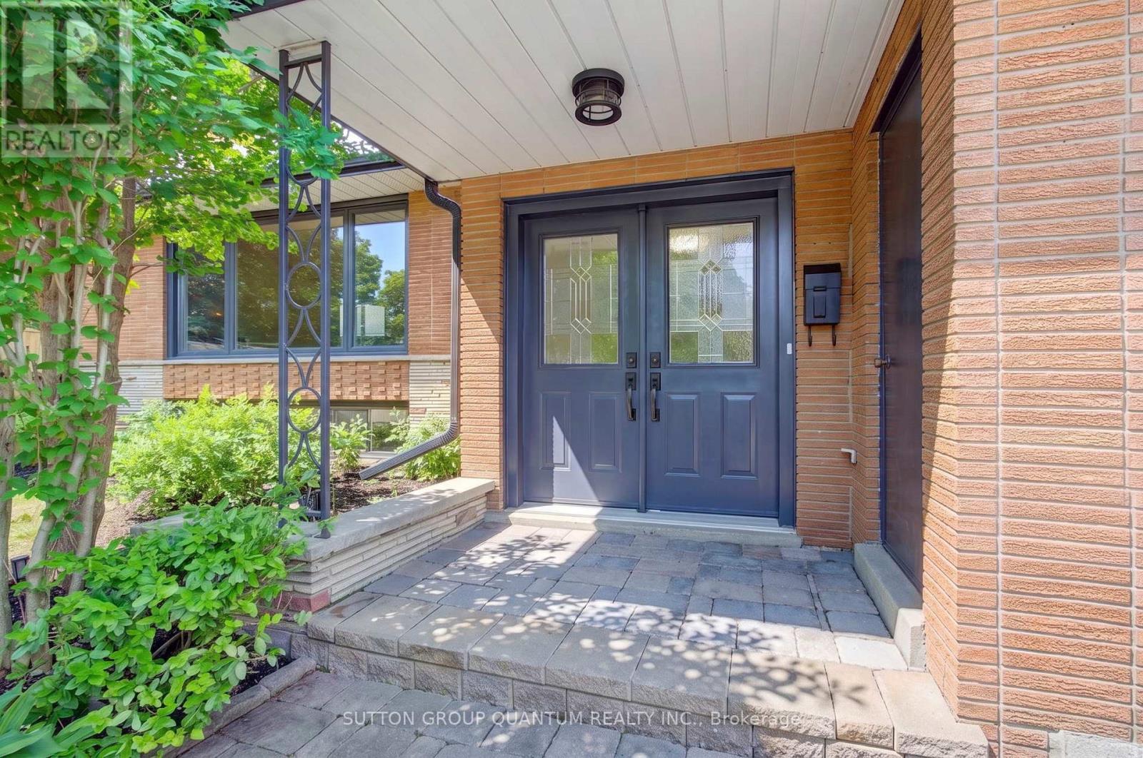 3456 Riverspray Crescent, Mississauga, ON - Outdoor With Exterior