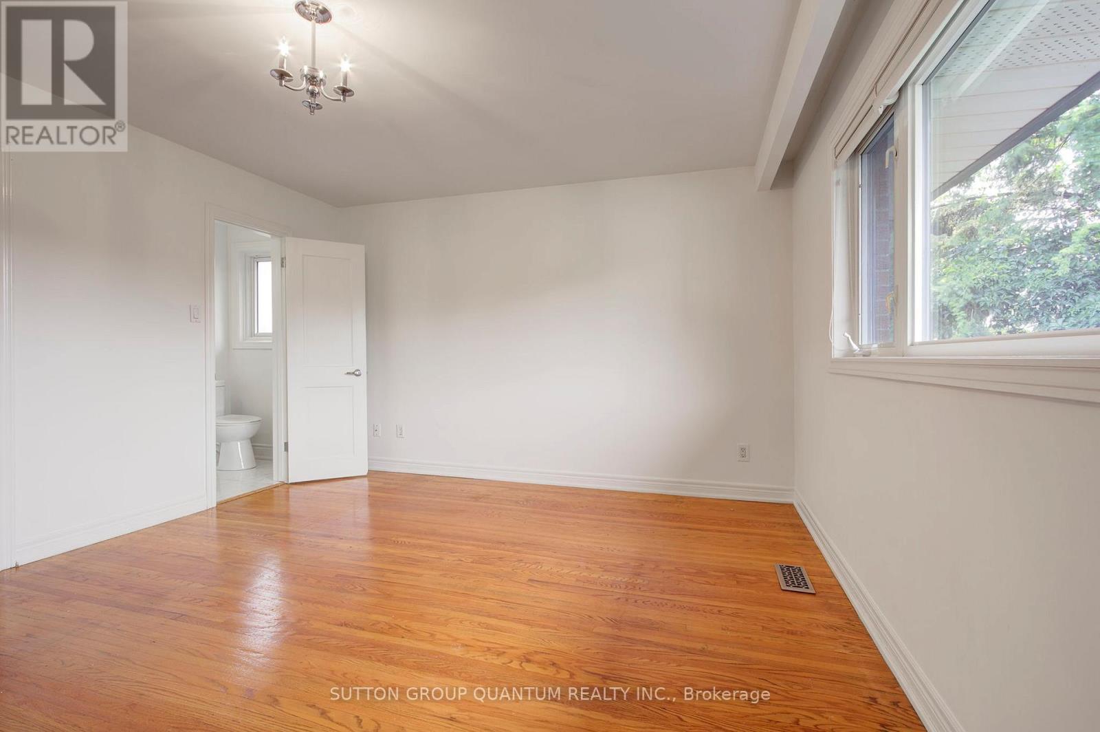 3456 Riverspray Crescent, Mississauga, ON - Indoor Photo Showing Other Room